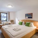 Bed and breakfast Konrad 3*